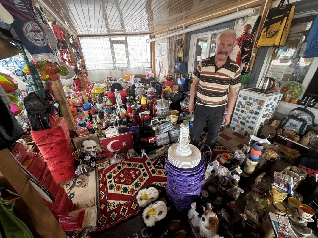 Emekli Bankacının Eşya Toplama Hobisi Görenleri Şaşkına Çeviriyor 4